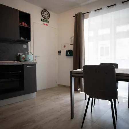 Dar Barbara Duplex 2 Double Bedrooms,2 Sofa Beds Large House With Terrace Roof Views Of Valletta Cospicua