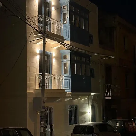 Dar Barbara Duplex 2 Double Bedrooms,2 Sofa Beds Large House With Terrace Roof Views Of Valletta *