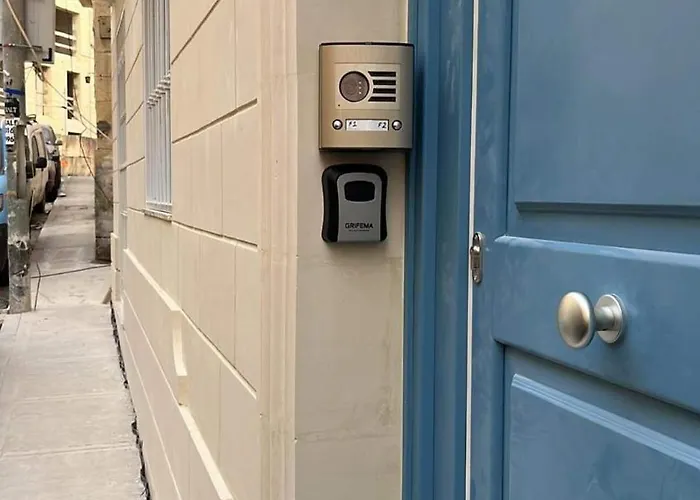 Dar Barbara Duplex 2 Double Bedrooms,2 Sofa Beds Large House With Terrace Roof Views Of Valletta Dom wakacyjny Cospicua