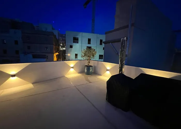 Dar Barbara Duplex 2 Double Bedrooms,2 Sofa Beds Large House With Terrace Roof Views Of Valletta Holiday home