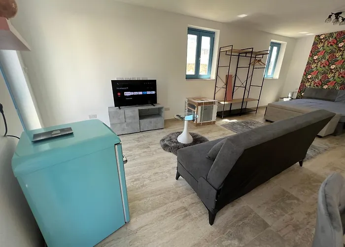 Dar Barbara Duplex 2 Double Bedrooms,2 Sofa Beds Large House With Terrace Roof Views Of Valletta Holiday home